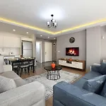 Ufak Street Apartment